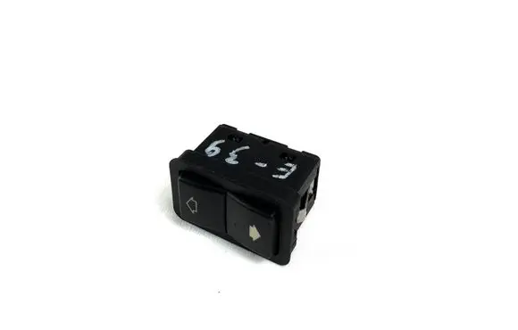 BMW 5 E39 Electric window control switch 8368974