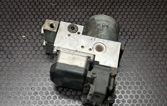 Audi A6 S6 C5 4B ABS Pump 8E0614111R 0265220444