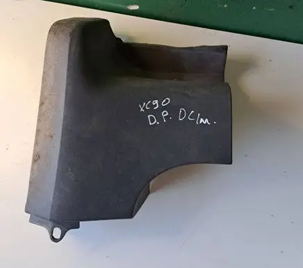 Volvo XC90 Side skirt front trim 