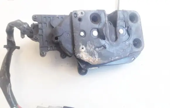 Mazda 626 Front door lock 1528007031 152800-7031
