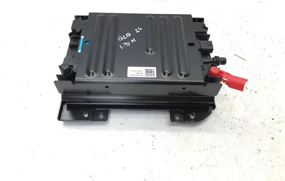 Mercedes-Benz GLA H247 Hybrid / electric car battery A0009821331