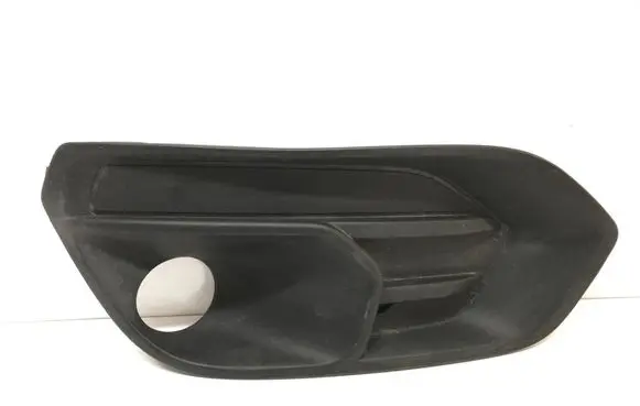 Iveco Daily 6th gen Front bumper lower grill 105802356345