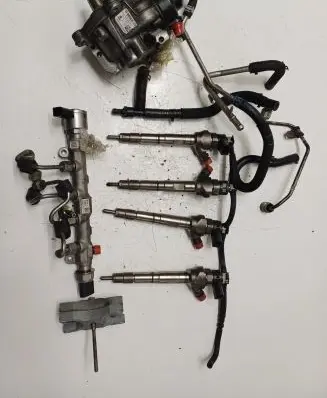 Volkswagen PASSAT B8 Fuel injection system set 0445010537 04L130755D 04L130277AC