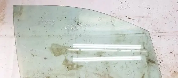 Mazda Premacy Front door window glass four-door