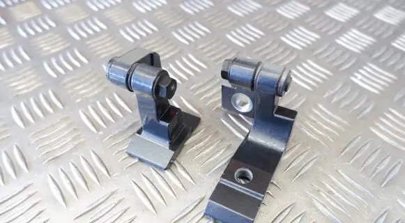 BMW X1 F48 F49 Rear door hinge set 7246061 7246063