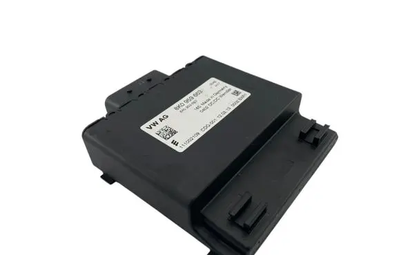Audi A5 Sportback 8TA Voltage converter/converter module 8K0959663 111002109