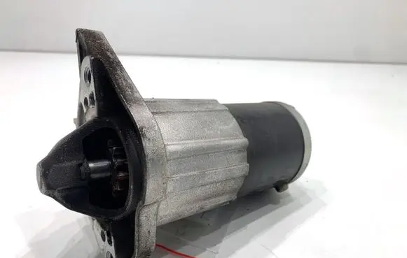 Dacia Logan II Starter motor 233006780R