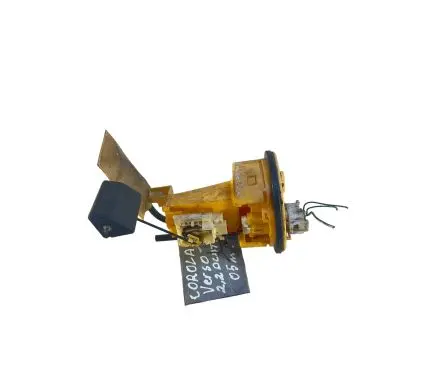 Toyota Corolla Verso E121 Fuel level sensor 770100F010