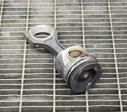 Mercedes-Benz Sprinter W906 Piston A6460300220 A6460300917