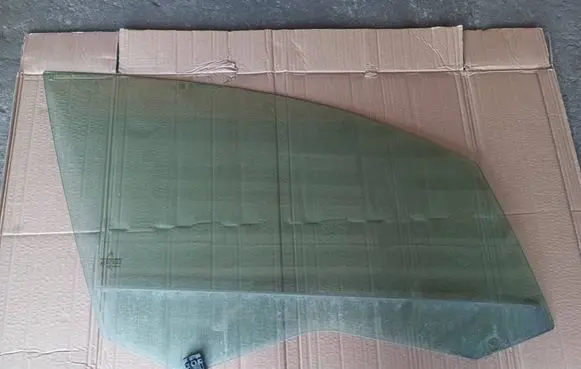 Citroen C5 Front door window glass four-door