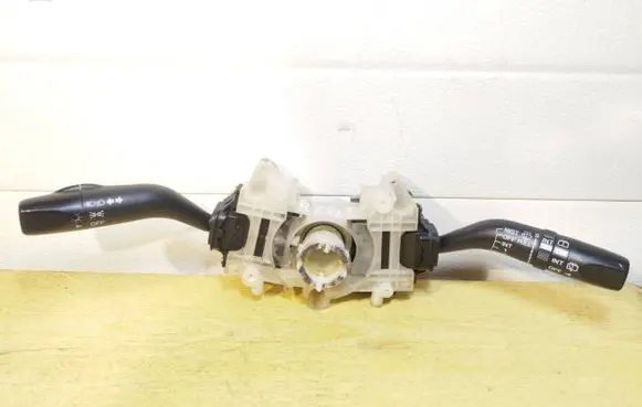 Mazda 626 Wiper control stalk 17B122