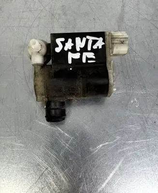 Hyundai Santa Fe Windscreen/windshield washer pump 985102V100