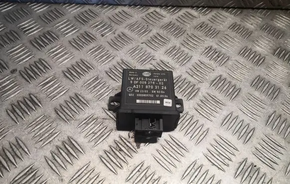 Mercedes-Benz E W211 Light module LCM 2118703126 A2118703126