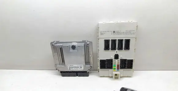 BMW 3 F30 F35 F31 Engine ECU kit and lock set 8573779 0281019723 9324781
