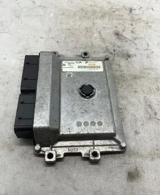 Peugeot 208 II Engine control unit/module 9843529280