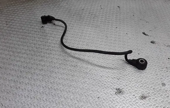 Opel Vectra B Detonation knock sensor 90528671