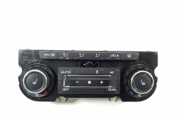 Skoda Octavia Mk2 (1Z) Air conditioner control unit module 3T0907044CA