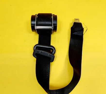 Mitsubishi Colt Rear seatbelt 0433098
