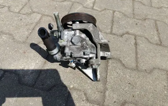 Subaru Forester SG Power steering pump