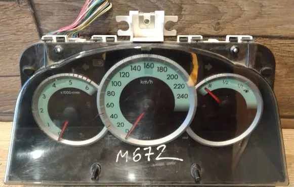 Toyota Corolla Verso AR10 Speedometer (instrument cluster)
