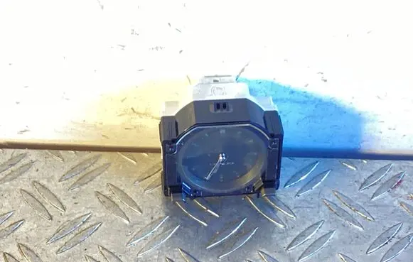 Lexus IS III XE30 Clock 8391053130 309043