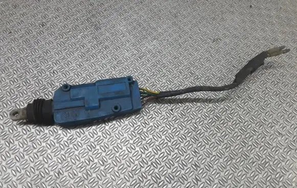Nissan Primastar Central locking motor ZL012583634