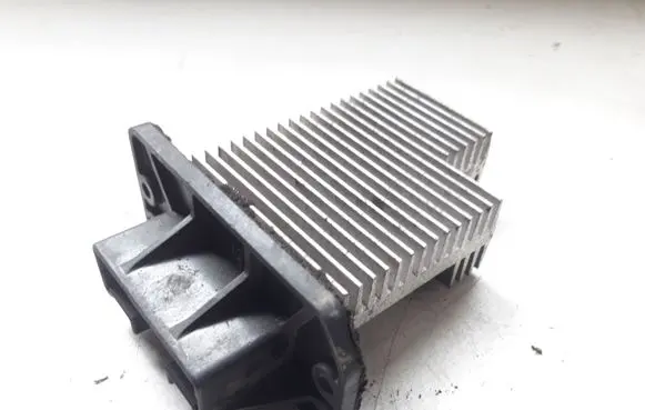 Toyota Avensis T220 Heater blower fan relay 