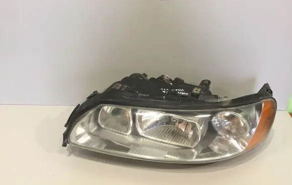 Volvo V70 Headlight/headlamp 30698839 89900269