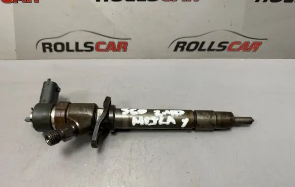Volvo S60 Fuel injector 8658352