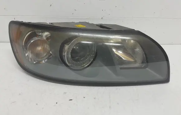 Volvo V50 Headlight/headlamp 30698886