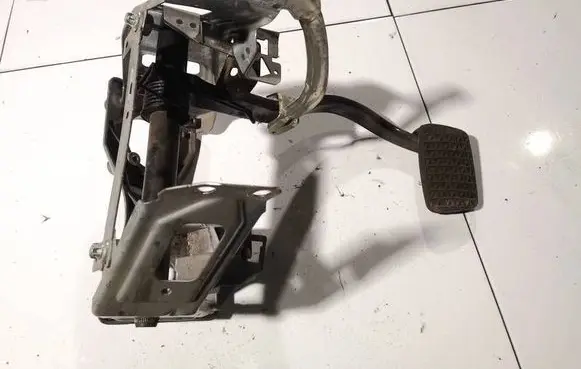 Opel Signum Brake pedal 