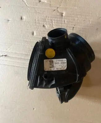 Audi A6 S6 C6 4F Intake resonator 059129955BM