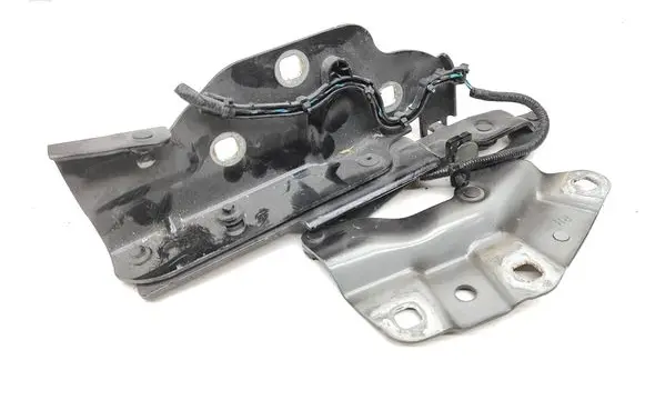 Engine bonnet/hood hinges