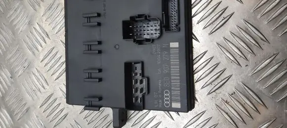 Audi A4 S4 B7 8E 8H Comfort/convenience module 8E0907279M