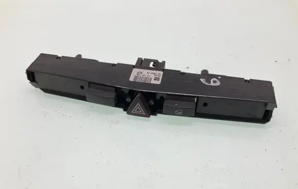 Opel Zafira B Hazard light switch 13100105 03758075 0320
