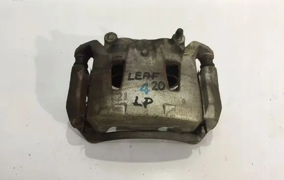 Nissan Leaf II (ZE1) Front brake caliper