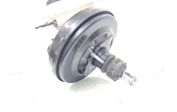 Opel Tigra B Brake booster 13101486 0204024948