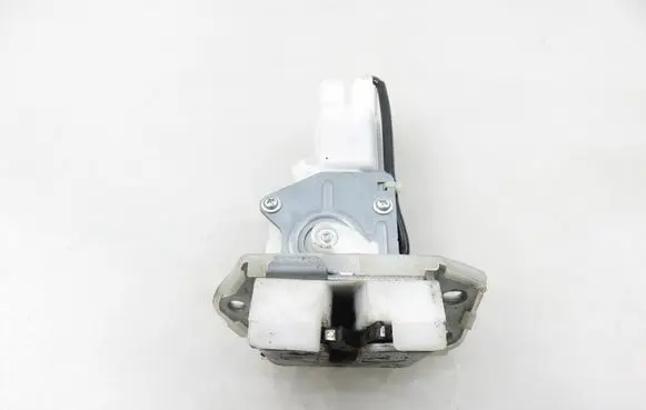 Suzuki SX4 Tailgate/trunk/boot lock/catch/latch 