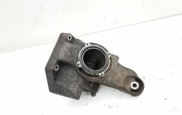 Mercedes-Benz C W204 Engine mounting bracket A6462230604 GD01415