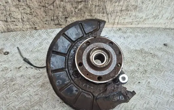 Volkswagen PASSAT B7 Front wheel hub 3C0407238G