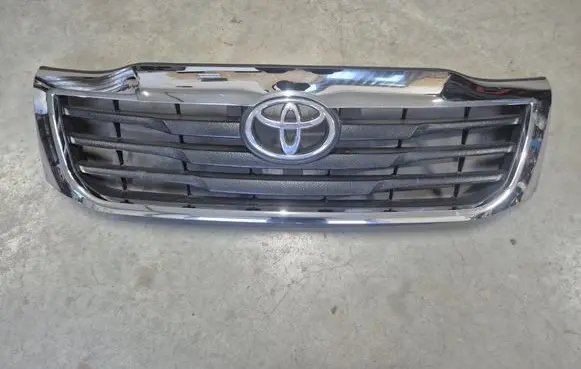Toyota Hilux (AN10, AN20, AN30) Front grill