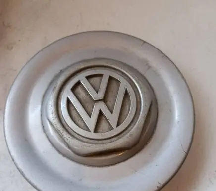 Volkswagen PASSAT B4 Original wheel cap 357601149G