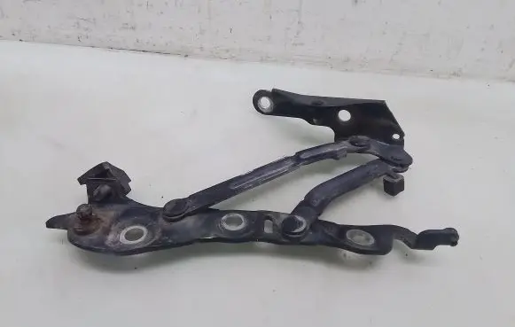 Volvo S60 Tailgate/trunk/boot hinge