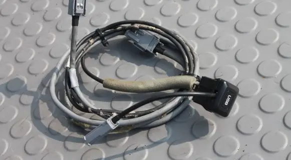Honda CR-V USB socket connector USB-PORT-KABEL