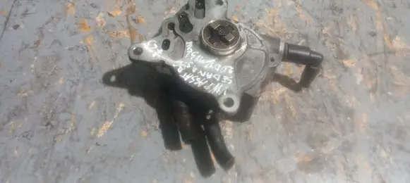 Volkswagen PASSAT B6 Vacuum pump 03G145209C