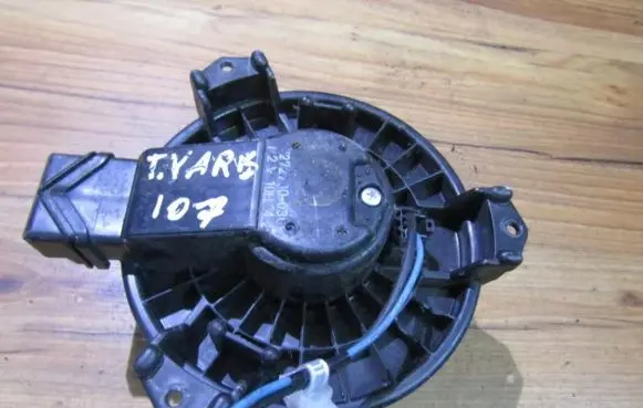 Suzuki Swift I Heater fan/blower AV272700030 AV272700-030