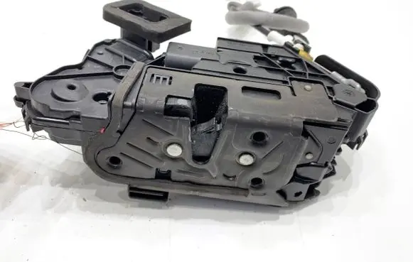 Skoda Karoq Front door lock 5TB837015