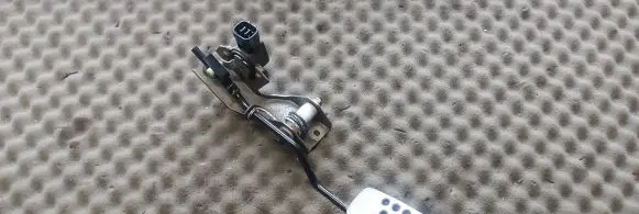 Nissan X-Trail T30 Accelerator throttle pedal 18919AM810