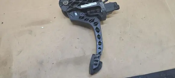 Volkswagen PASSAT B6 Clutch pedal 3C1721059AA