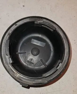 Volvo V70 Headlight/headlamp dust cover 89025105 9178538